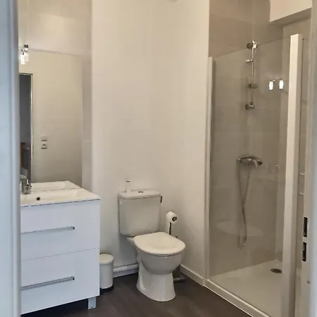 Confortable Climatisee Avec Terrasse Pour 8 Personnes Βίλα